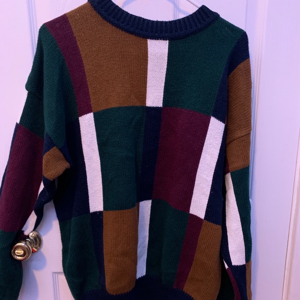 Crew neck long sleeve sweater